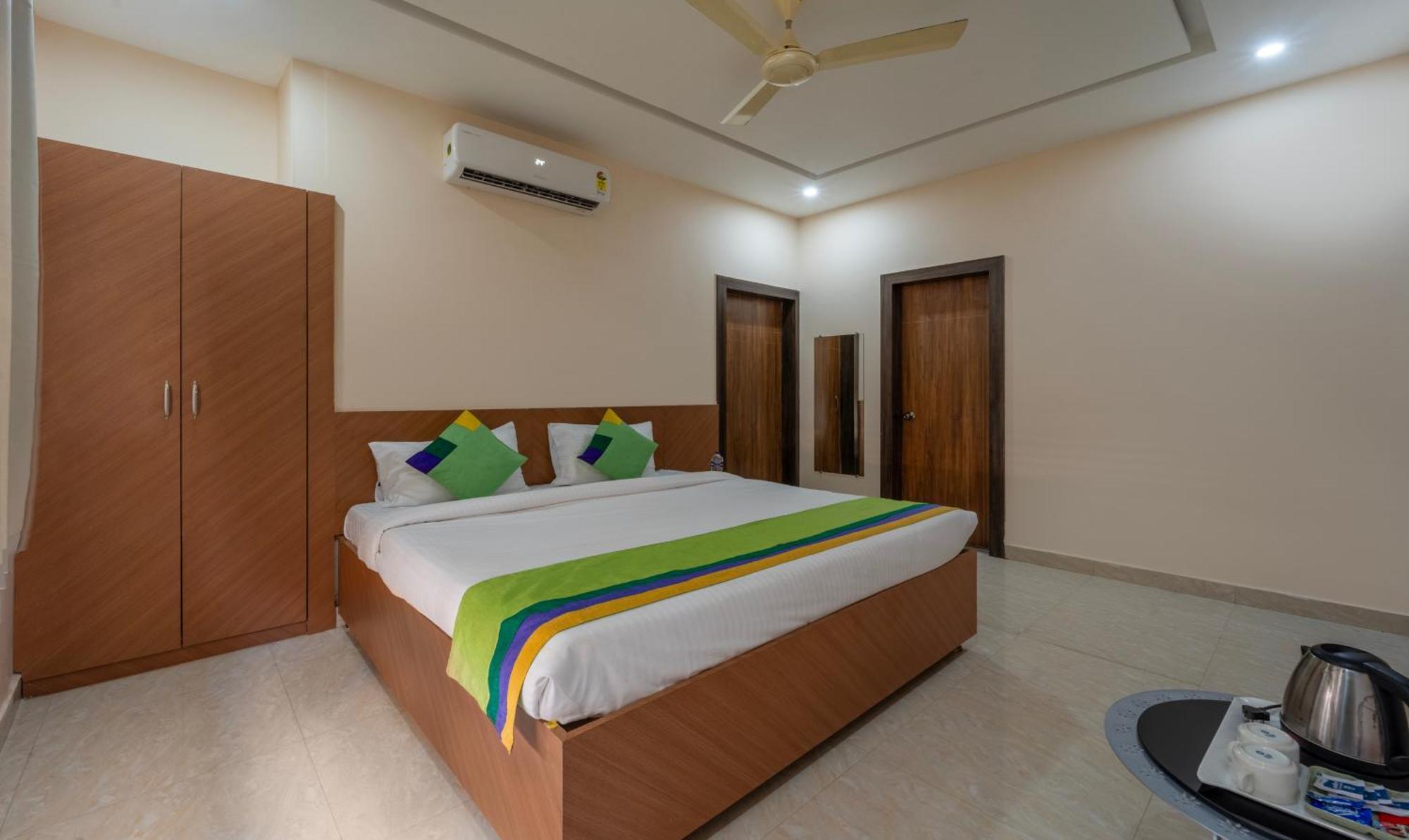Treebo Raj Palace Varanasi Eksteriør billede